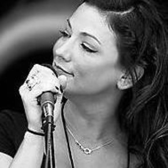 Meet your Posher, Amanda - Picture 1 of 1